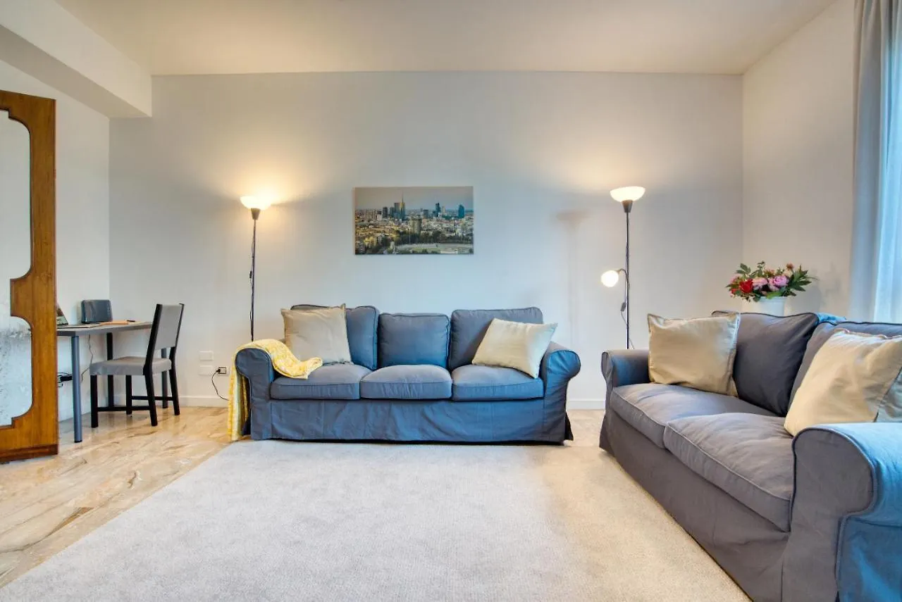 Apartment Caseospitali - Life&Thecity Luxury Trilo A Citylife Milan Italy